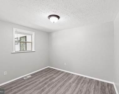 8405 Shirley Road - Photo Thumbnail 25
