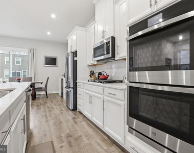1784 Hickory Woods Road - Photo Thumbnail 16