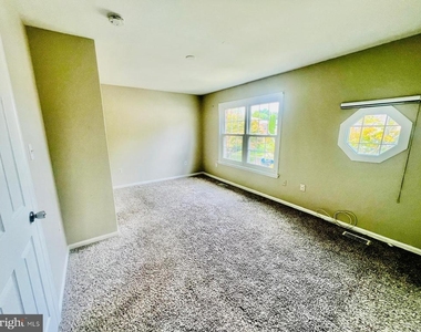 4704 S Park Court - Photo Thumbnail 40