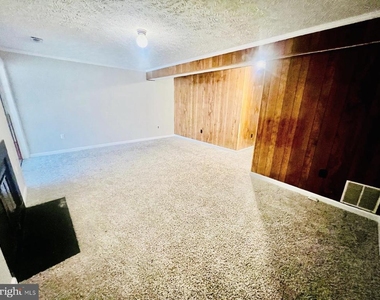 4704 S Park Court - Photo Thumbnail 17