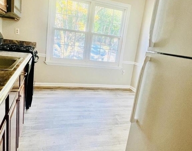 4704 S Park Court - Photo Thumbnail 10