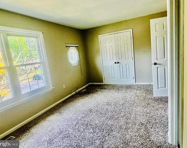4704 S Park Court - Photo Thumbnail 41