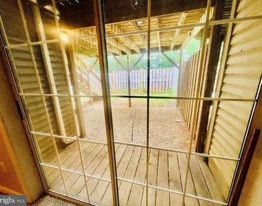 4704 S Park Court - Photo Thumbnail 15