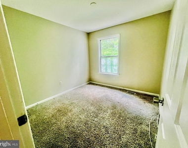 4704 S Park Court - Photo Thumbnail 30