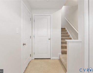 35201 Sara Court - Photo Thumbnail 3