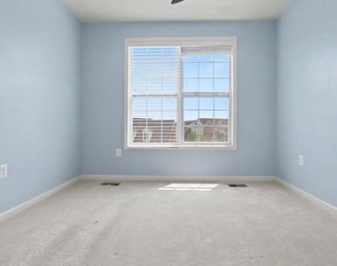 43031 Foxtrail Woods Terrace - Photo Thumbnail 22