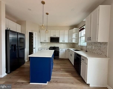 22907 Benson Terrace - Photo Thumbnail 8