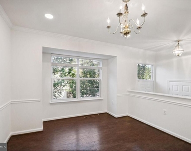 211 Golden Larch Terrace Ne - Photo Thumbnail 7