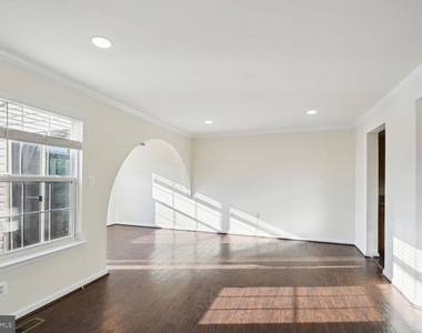 211 Golden Larch Terrace Ne - Photo Thumbnail 5