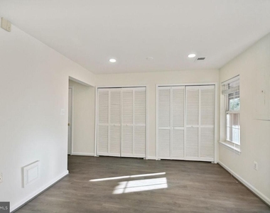 211 Golden Larch Terrace Ne - Photo Thumbnail 2