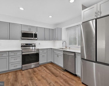 2952 Jermantown Road - Photo Thumbnail 3