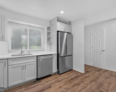 2952 Jermantown Road - Photo Thumbnail 6