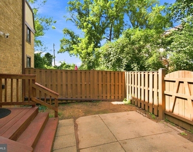 2952 Jermantown Road - Photo Thumbnail 2