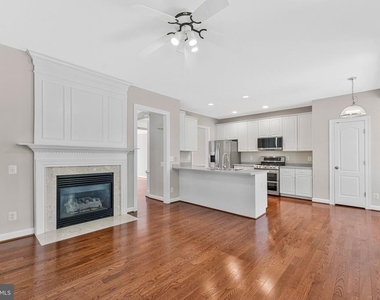 9546 Lagersfield Circle - Photo Thumbnail 3