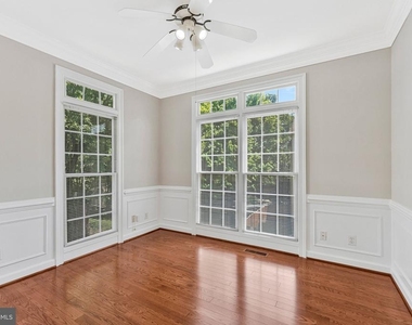 9546 Lagersfield Circle - Photo Thumbnail 12
