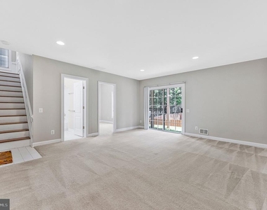 9546 Lagersfield Circle - Photo Thumbnail 14