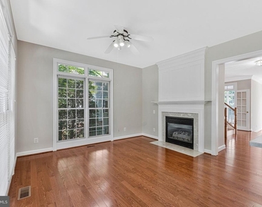 9546 Lagersfield Circle - Photo Thumbnail 4