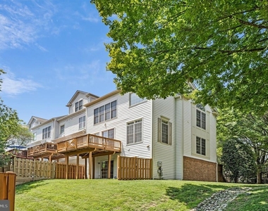 9546 Lagersfield Circle - Photo Thumbnail 24