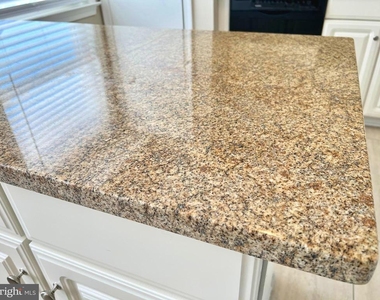 8124 Larkin Lane - Photo Thumbnail 14