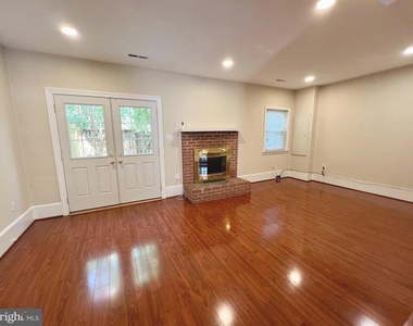 8124 Larkin Lane - Photo Thumbnail 34