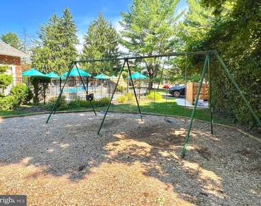 8124 Larkin Lane - Photo Thumbnail 44