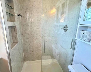 8124 Larkin Lane - Photo Thumbnail 23