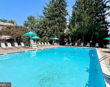8124 Larkin Lane - Photo Thumbnail 42
