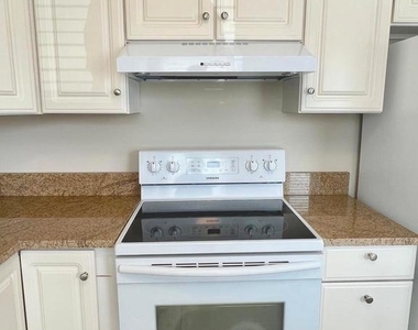8124 Larkin Lane - Photo Thumbnail 13