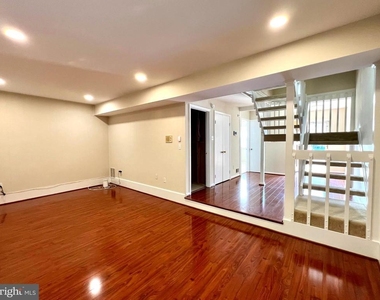 8124 Larkin Lane - Photo Thumbnail 37