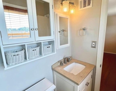 8124 Larkin Lane - Photo Thumbnail 24