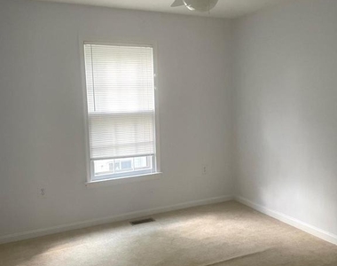 5405 New London Park Drive - Photo Thumbnail 12