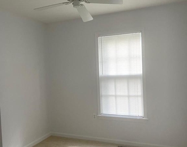 5405 New London Park Drive - Photo Thumbnail 13