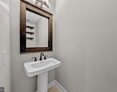 6008 Kelsey Court - Photo Thumbnail 28