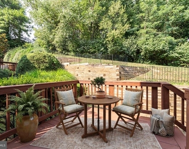 6008 Kelsey Court - Photo Thumbnail 6