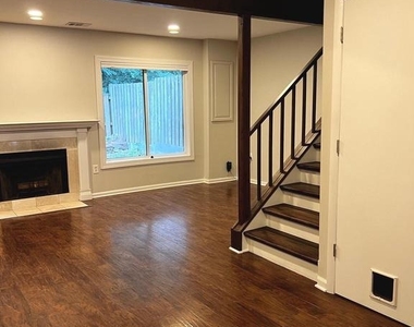 2312 Glade Bank Way - Photo Thumbnail 11