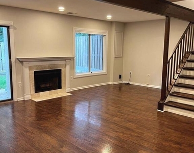2312 Glade Bank Way - Photo Thumbnail 10