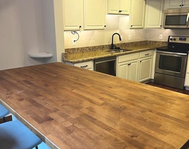 2312 Glade Bank Way - Photo Thumbnail 3