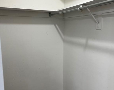 2312 Glade Bank Way - Photo Thumbnail 30