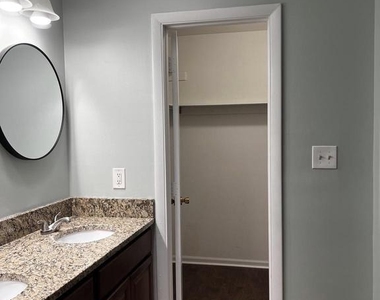 2312 Glade Bank Way - Photo Thumbnail 29