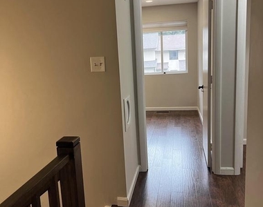 2312 Glade Bank Way - Photo Thumbnail 14