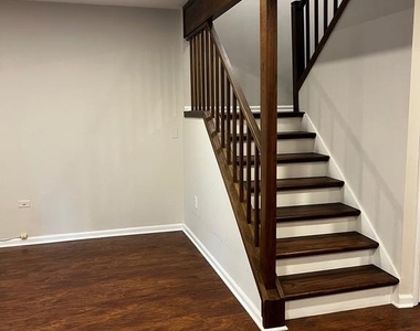 2312 Glade Bank Way - Photo Thumbnail 12