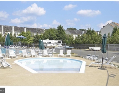 14033 Betsy Ross Lane - Photo Thumbnail 27