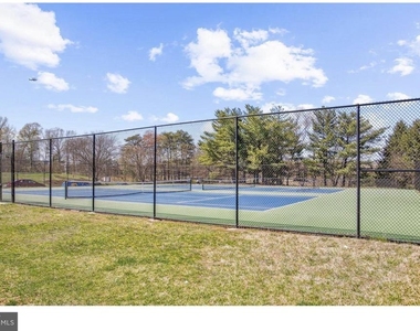 14033 Betsy Ross Lane - Photo Thumbnail 24