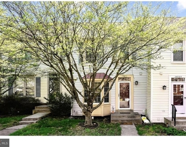 14033 Betsy Ross Lane - Photo Thumbnail 32
