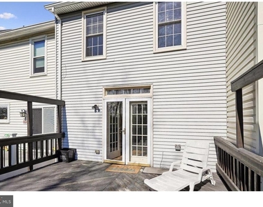 14033 Betsy Ross Lane - Photo Thumbnail 33