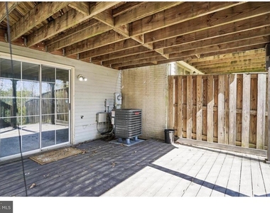 14033 Betsy Ross Lane - Photo Thumbnail 36
