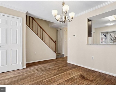 14033 Betsy Ross Lane - Photo Thumbnail 1