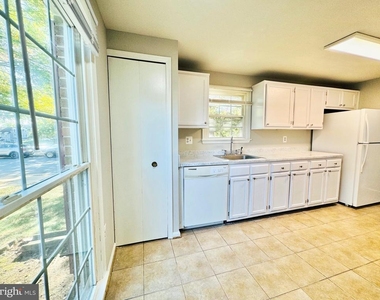 14401 Manassas Gap Court - Photo Thumbnail 2