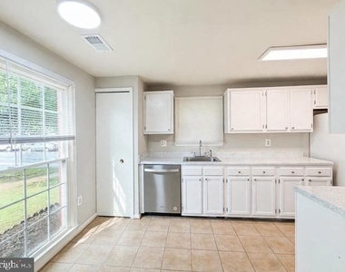 14401 Manassas Gap Court - Photo Thumbnail 17