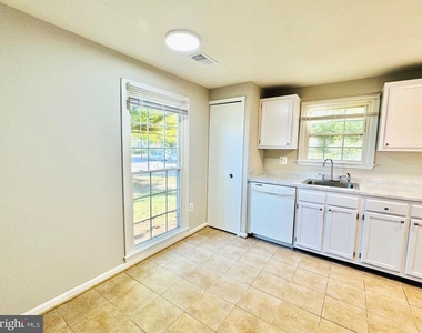 14401 Manassas Gap Court - Photo Thumbnail 3